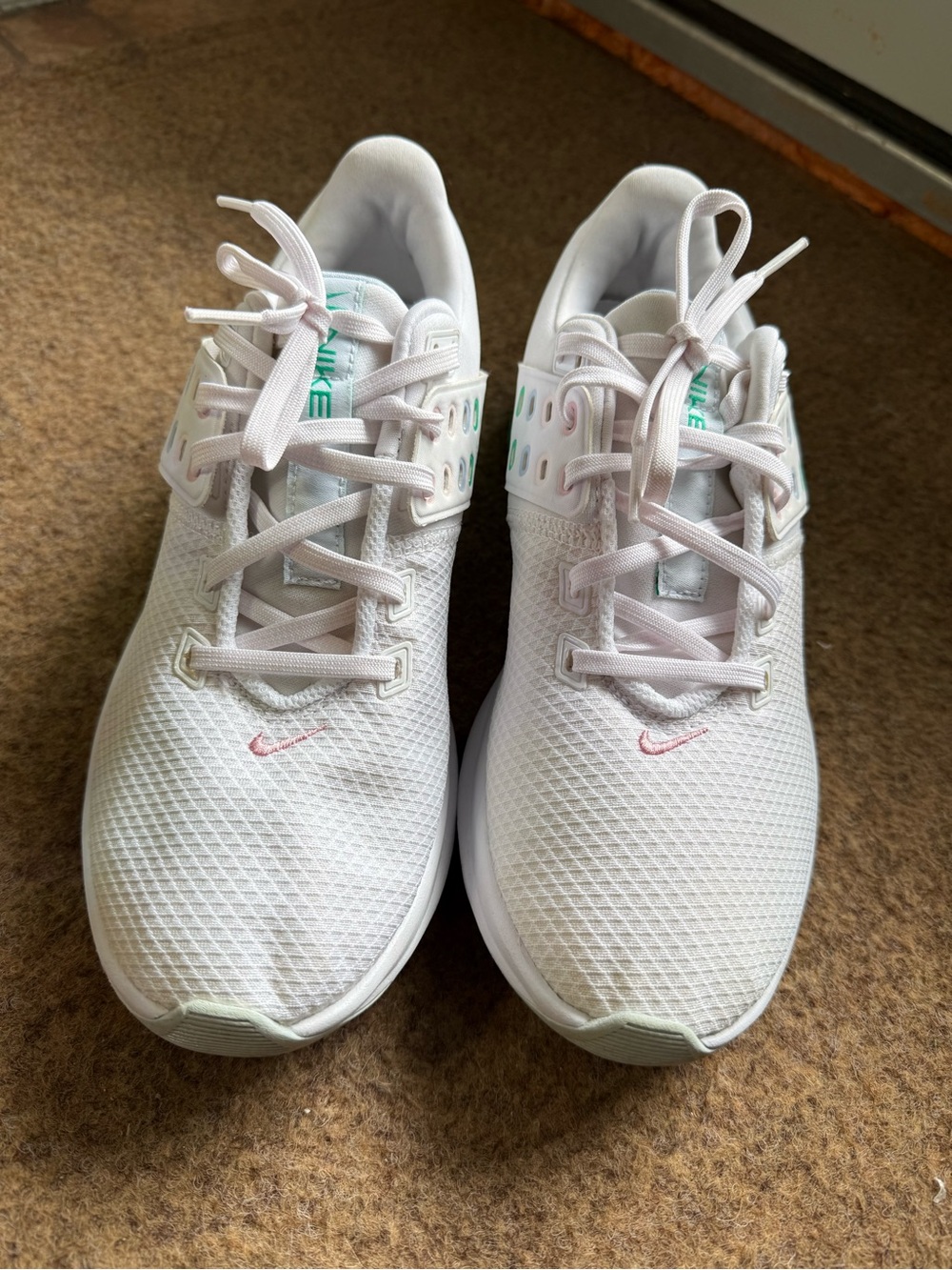 Nike Air Max Bella Training Shoes White/Pink Glaze Menta, Women’s Size 9 - Picture 2 of 10